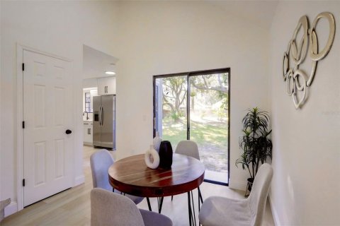 Villa ou maison à vendre à Altamonte Springs, Floride: 4 chambres, 134.52 m2 № 2430779 - photo 11