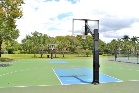 House in Weston, Florida 4 bedrooms, 176.7 sq.m. № 2240229 - photo 16