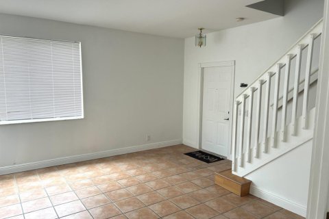 House in Weston, Florida 4 bedrooms, 176.7 sq.m. № 2240229 - photo 5