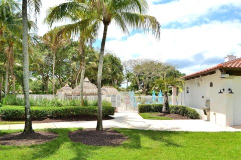 House in Weston, Florida 4 bedrooms, 176.7 sq.m. № 2240229 - photo 14