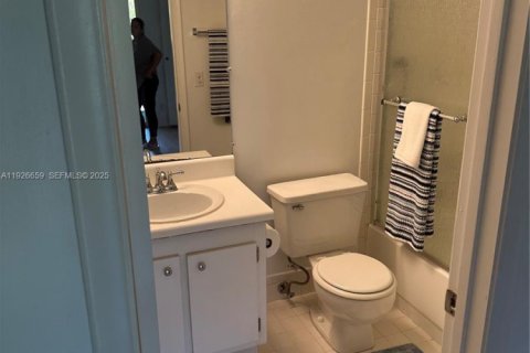 Снять в аренду кондоминиум в Пемброк-Пайнс, Флорида 1 спальня, 75.34м2, № 1986619 - фото 6