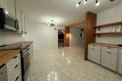 Casa en alquiler en Lakeland, Florida, 3 dormitorios, 165.83 m2 № 1797189 - foto 8
