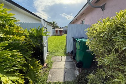 Villa ou maison à vendre à Miami, Floride: 3 chambres, 142.98 m2 № 1852172 - photo 17