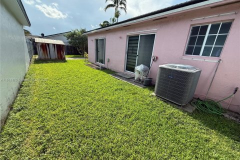 Villa ou maison à vendre à Miami, Floride: 3 chambres, 142.98 m2 № 1852172 - photo 18