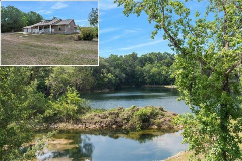 Villa ou maison à Floral City, Floride 3 chambres, 202.9 m2 № 2403205