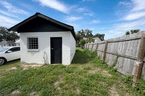 Commercial property in Winter Haven, Florida 4 bedrooms, 115.2 sq.m. № 2369330 - photo 13