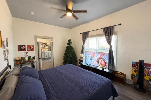 Commercial property in Winter Haven, Florida 4 bedrooms, 115.2 sq.m. № 2369330 - photo 16