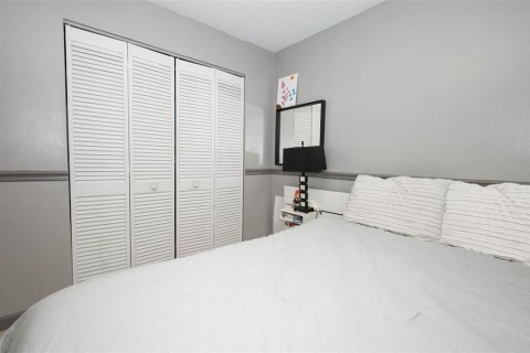 Condo in Orlando, Florida, 2 bedrooms  № 1787347 - photo 18