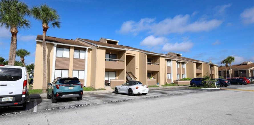 Condo in Orlando, Florida, 2 bedrooms  № 1787347