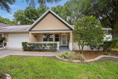 House in Ocala, Florida 2 bedrooms, 132.11 sq.m. № 1815685 - photo 1