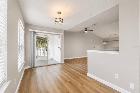 Condo in Orlando, Florida, 1 bedroom  № 2237974 - photo 13