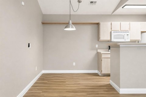 Condo in Orlando, Florida, 1 bedroom  № 2237974 - photo 15