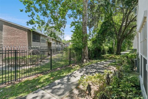 Condo in Orlando, Florida, 1 bedroom  № 2237974 - photo 30