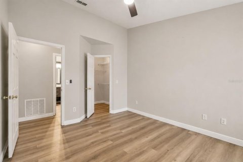 Condo in Orlando, Florida, 1 bedroom  № 2237974 - photo 21