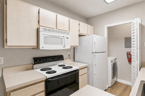 Condo in Orlando, Florida, 1 bedroom  № 2237974 - photo 20