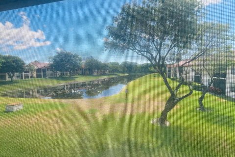 Copropriété à louer à Deerfield Beach, Floride: 2 chambres, 106.84 m2 № 1182844 - photo 1