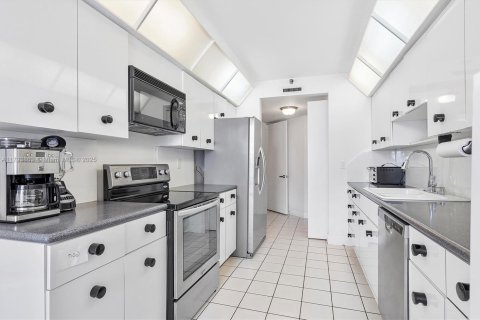 Купить кондоминиум в Авентура, Флорида 2 спальни, 219.25м2, № 1726514 - фото 14