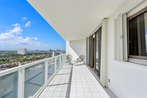 Купить кондоминиум в Авентура, Флорида 2 спальни, 219.25м2, № 1726514 - фото 25