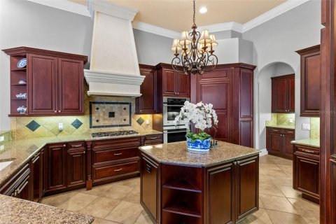 House in Sanford, Florida 4 bedrooms, 391.95 sq.m. № 2121749 - photo 14