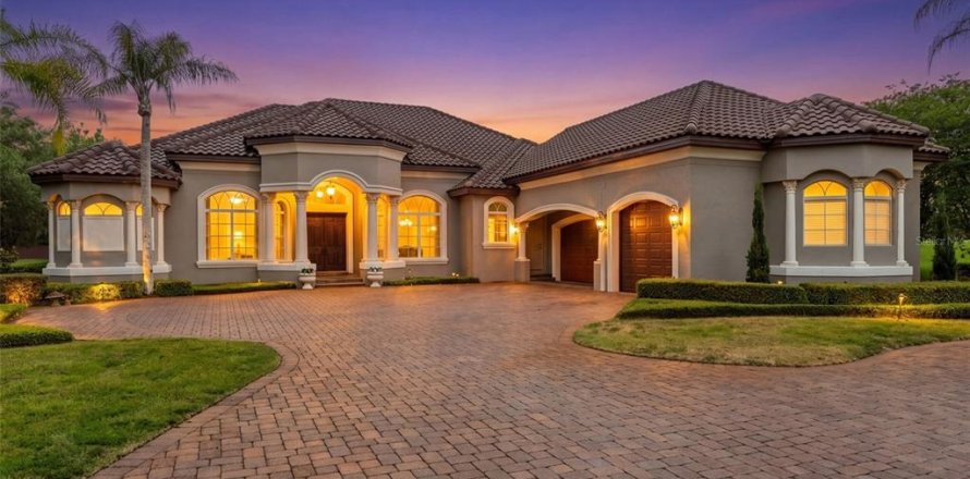 House in Sanford, Florida 4 bedrooms, 391.95 sq.m. № 2121749