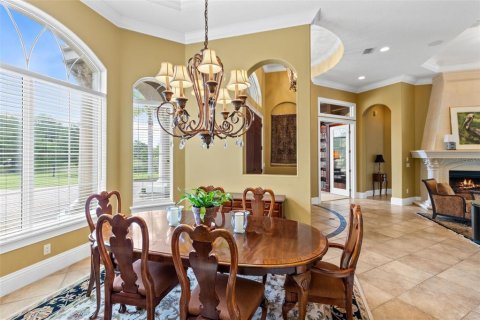 House in Sanford, Florida 4 bedrooms, 391.95 sq.m. № 2121749 - photo 8