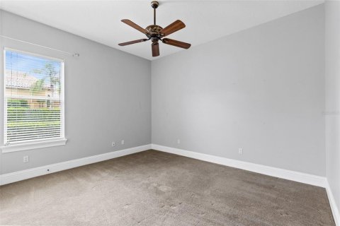 House in Sanford, Florida 4 bedrooms, 391.95 sq.m. № 2121749 - photo 24