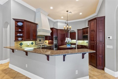 House in Sanford, Florida 4 bedrooms, 391.95 sq.m. № 2121749 - photo 13