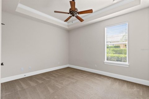 House in Sanford, Florida 4 bedrooms, 391.95 sq.m. № 2121749 - photo 25