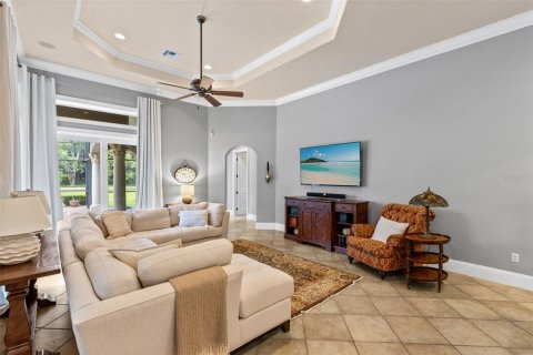 House in Sanford, Florida 4 bedrooms, 391.95 sq.m. № 2121749 - photo 10
