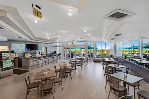 Снять в аренду кондоминиум в Санни-Айлс-Бич, Флорида 3 спальни, 225.75м2, № 1979518 - фото 24