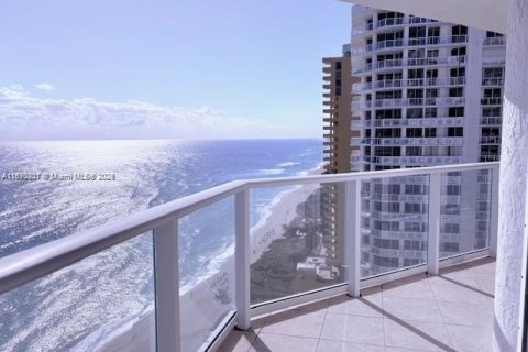 Снять в аренду кондоминиум в Санни-Айлс-Бич, Флорида 3 спальни, 225.75м2, № 1979518 - фото 18