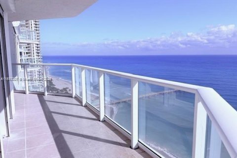 Снять в аренду кондоминиум в Санни-Айлс-Бич, Флорида 3 спальни, 225.75м2, № 1979518 - фото 17