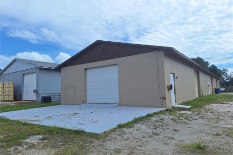 Propiedad comercial en alquiler en Edgewater, Florida, 139.35 m2 № 1914871 - foto 2