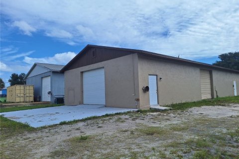 Propiedad comercial en alquiler en Edgewater, Florida, 139.35 m2 № 1914871 - foto 1
