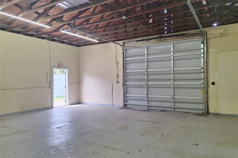 Propiedad comercial en alquiler en Edgewater, Florida, 139.35 m2 № 1914871 - foto 3