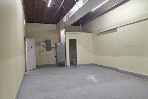 Propiedad comercial en alquiler en Edgewater, Florida, 139.35 m2 № 1914871 - foto 7