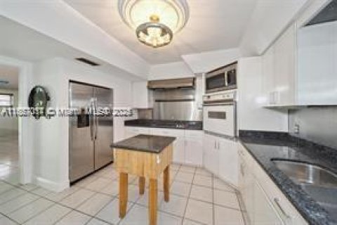 Casa en alquiler en Parkland, Florida, 4 dormitorios, 323.49 m2 № 1932335 - foto 20