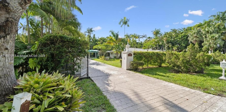 Casa en Parkland, Florida 4 dormitorios, 323.49 m2 № 1932335