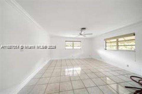 Casa en alquiler en Parkland, Florida, 4 dormitorios, 323.49 m2 № 1932335 - foto 17