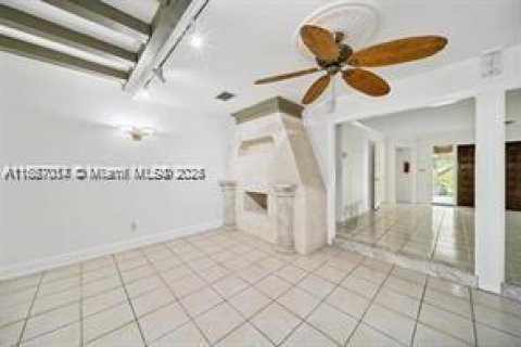 Casa en alquiler en Parkland, Florida, 4 dormitorios, 323.49 m2 № 1932335 - foto 8