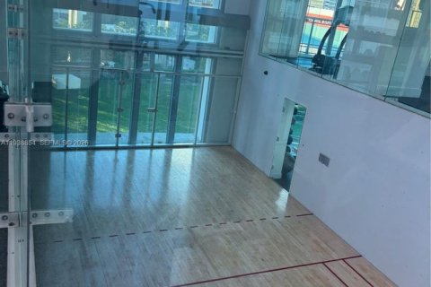 Condo in Miami, Florida, 1 bedroom  № 1999091 - photo 7