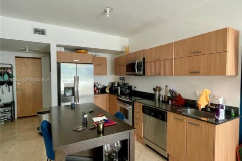 Condo in Miami, Florida, 1 bedroom  № 1999091 - photo 12