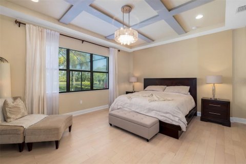 House in Bradenton, Florida 4 bedrooms, 348.01 sq.m. № 1783239 - photo 24