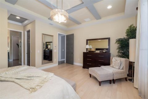 House in Bradenton, Florida 4 bedrooms, 348.01 sq.m. № 1783239 - photo 25