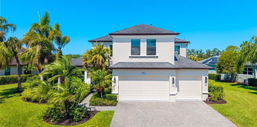 House in Bradenton, Florida 4 bedrooms, 348.01 sq.m. № 1783239