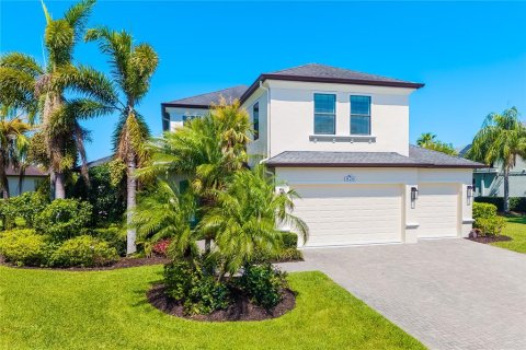 House in Bradenton, Florida 4 bedrooms, 348.01 sq.m. № 1783239 - photo 9