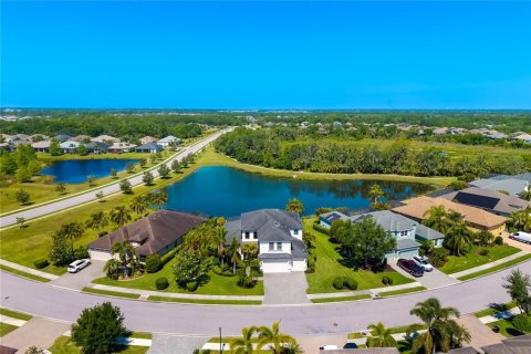 House in Bradenton, Florida 4 bedrooms, 348.01 sq.m. № 1783239 - photo 3