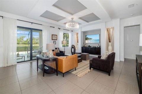 House in Bradenton, Florida 4 bedrooms, 348.01 sq.m. № 1783239 - photo 14