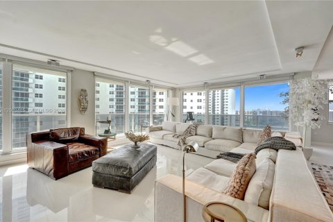 Copropriété à vendre à Hollywood, Floride: 2 chambres, 173.54 m2 № 2068100 - photo 5