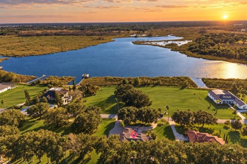 Villa ou maison à Groveland, Floride 5 chambres, 381.46 m2 № 2361541